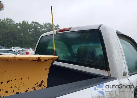 2005 Chevrolet Silverado 2500Hd Work Truck z USA, uszkodzony, nr VIN 1GCHK24U75E302563